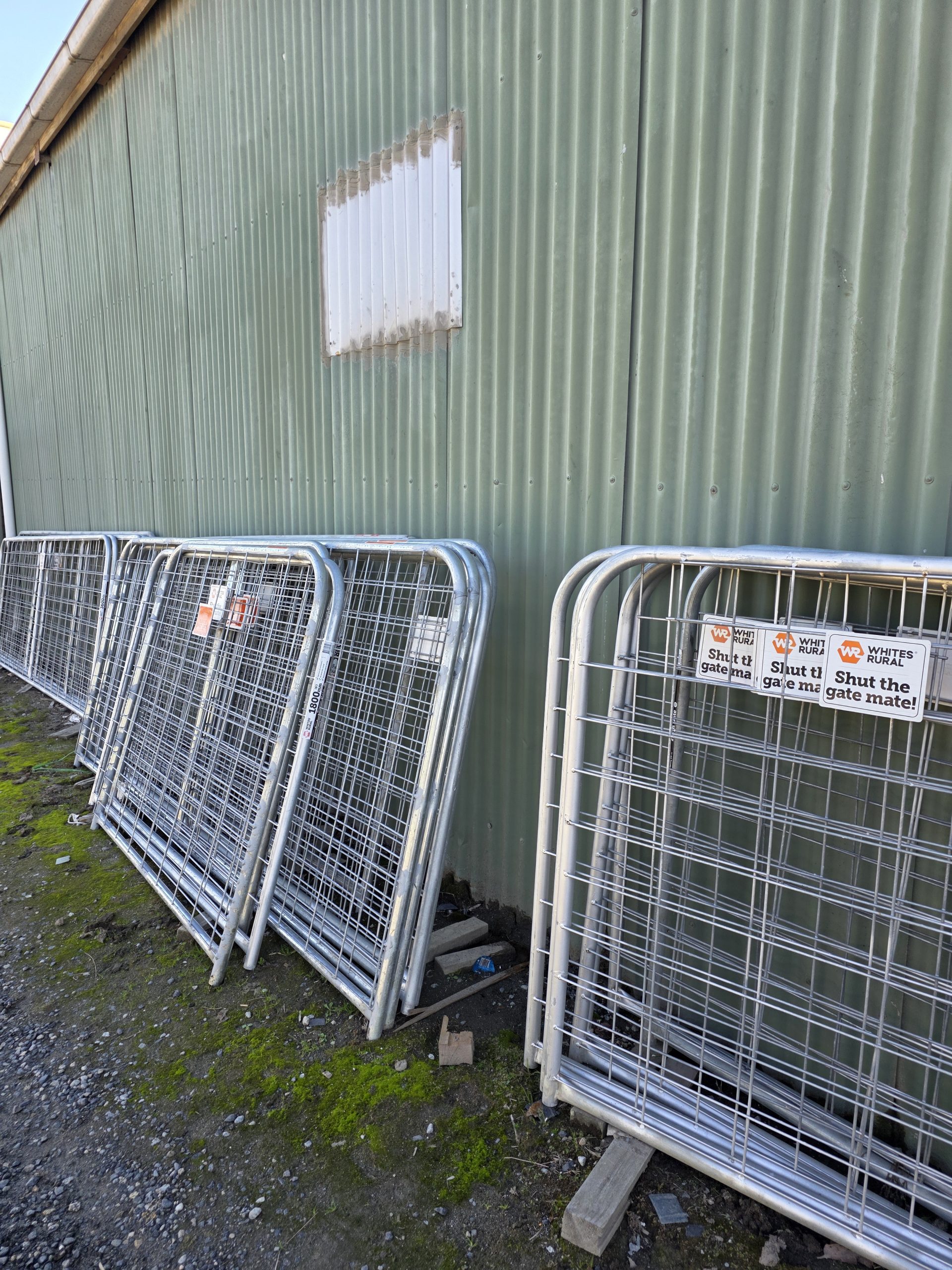 mesh gates