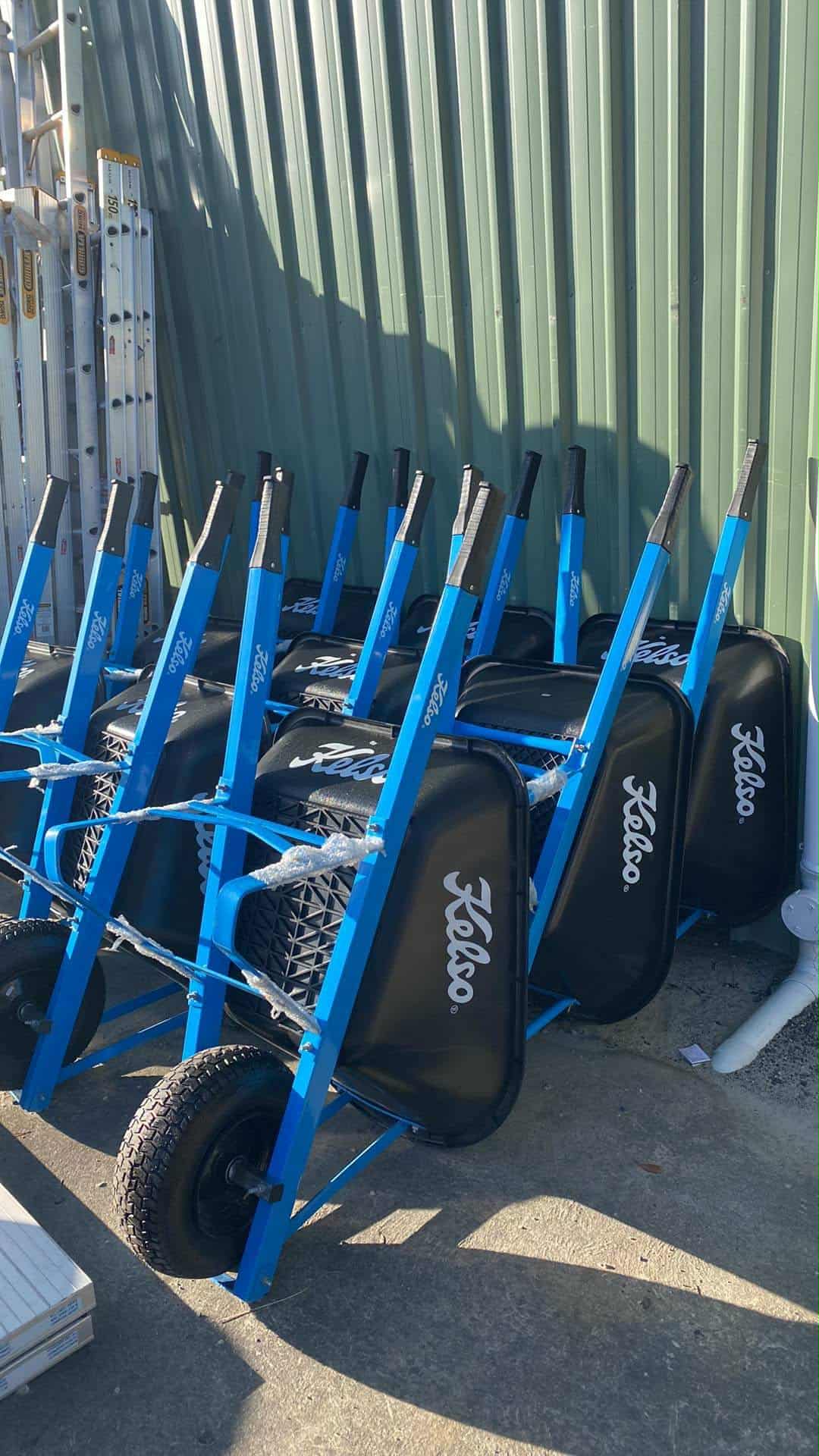 Wheelbarrow Van Steensel |